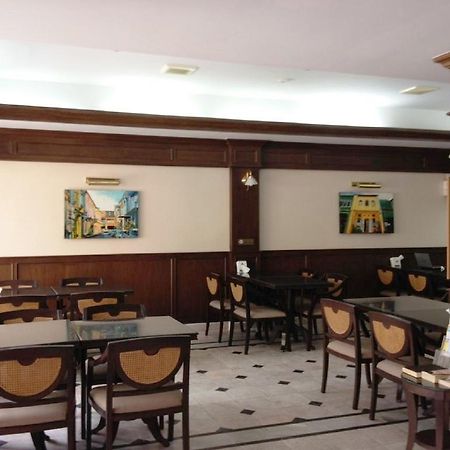 Rattana Mansion 호텔 푸껫 외부 사진